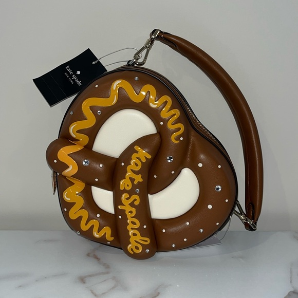 ♠️kate spade 3D Pretzel Big Apple Embellished Puffy Crossbody Bag NWT - Picture 11 of 16